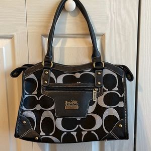 Knock off coach bag